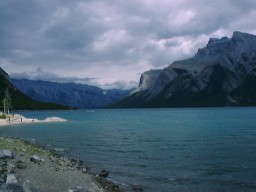 BanffMinewankaLake_s.jpg (11205 �o�C�g)