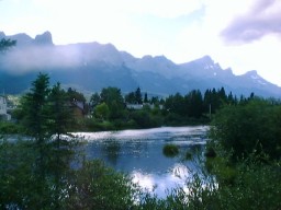 Canmore1_s.jpg (13815 �o�C�g)