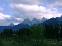 Canmore3Sisters1_s.jpg (10626 �o�C�g)