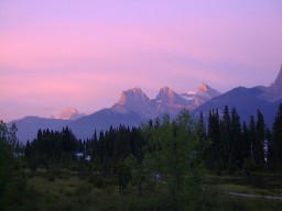 Canmore3Sisters2_s.jpg (8877 �o�C�g)