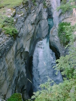 JasperMaligneCanyon3_s.jpg (33180 �o�C�g)