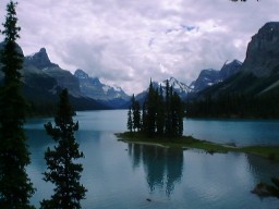 JasperMaligneLakeSpiritIsland1_s.jpg (13125 �o�C�g)