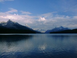 JasperMaligneLake_s.jpg (10293 �o�C�g)