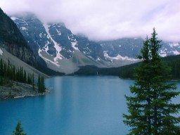 LLMorainLake1_s.jpg (13542 �o�C�g)