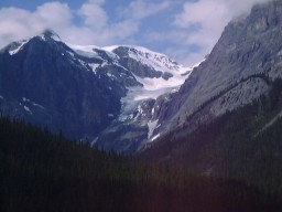 YohoEmeraldLakeGlacier_s.jpg (11471 �o�C�g)